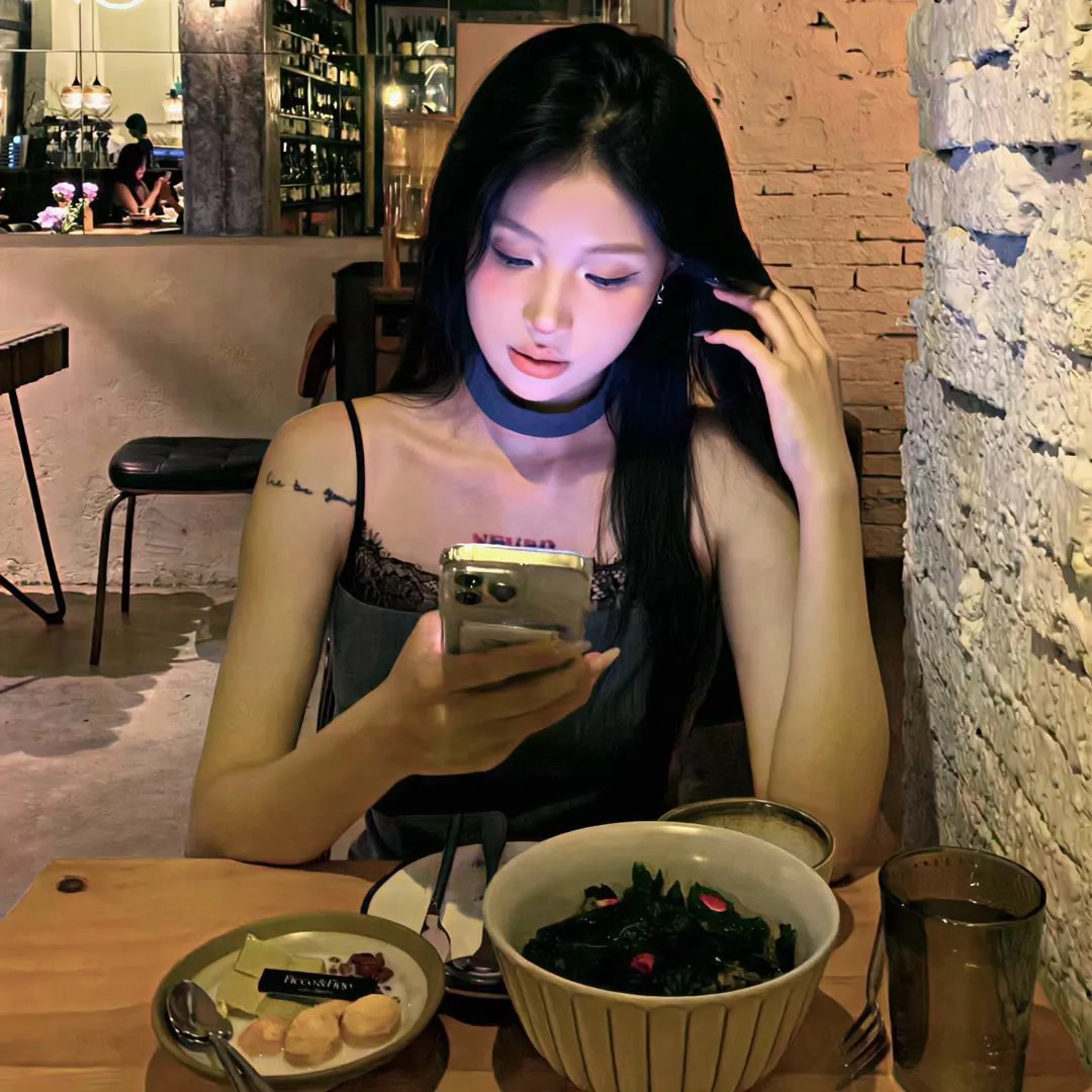 某影帝之子恋爱脑怒怼网友，连续多日内幕曝光，家长出面回应